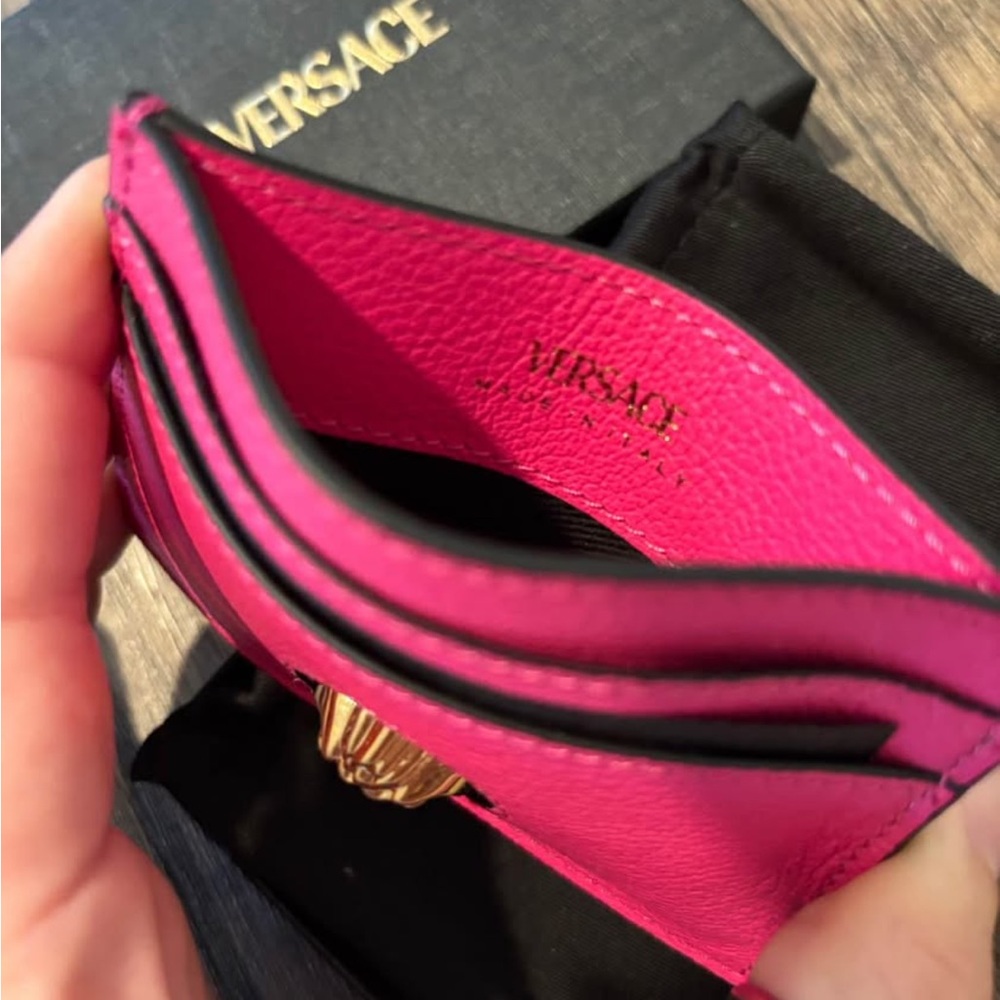 Versace Gold Medusa Head Hot Pink Leather Card Holder FULLSET / NEW - Picture 5 of 6